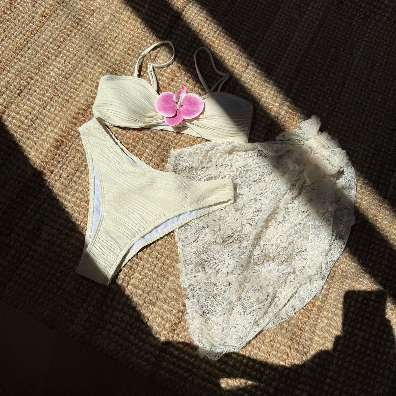 Lauve Bikini Set