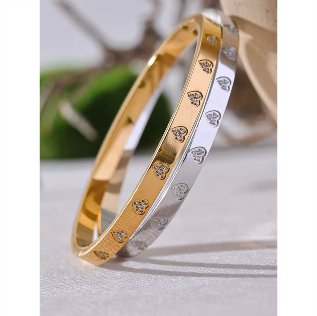 Love hearts Bangle