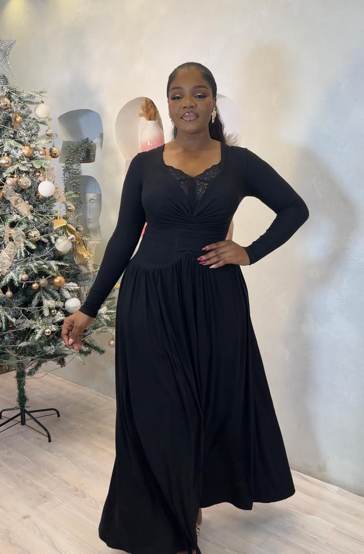 Neol Queen Maxi Dress