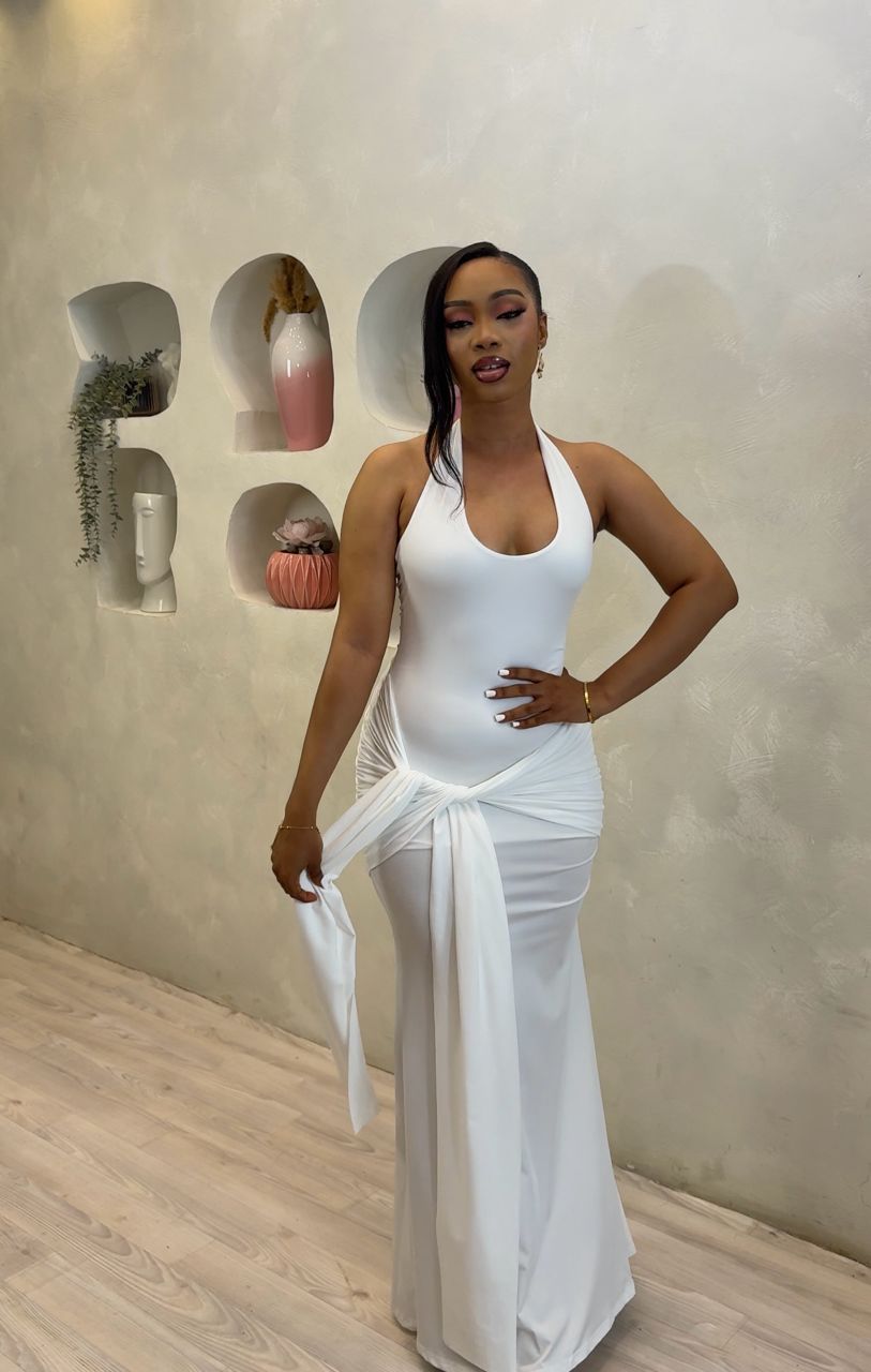 Sleek bodycon maxi dress